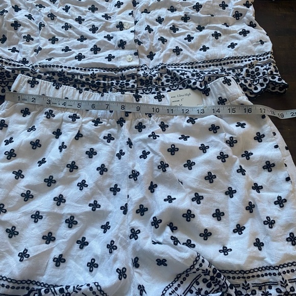 Abercrombie and Fitch Linen blend embroidered Set - Picture 9 of 14